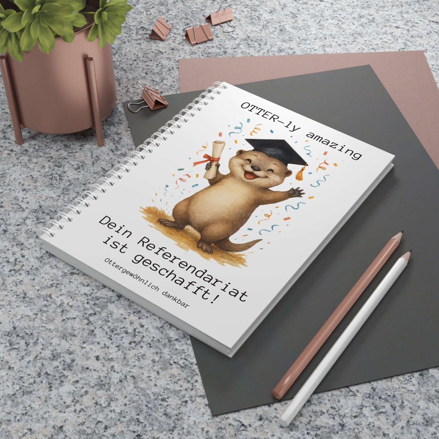 Notizbuch "Otterly amazing, dein Referendariat ist geschafft! - Weiß
